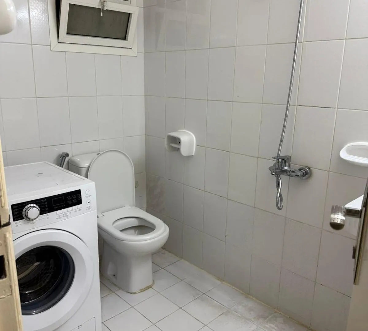 Kwatera prywatna Executive Female Sharing Bed Space Near Bus Stop & Corniche Szardża Zjednoczone Emiraty Arabskie