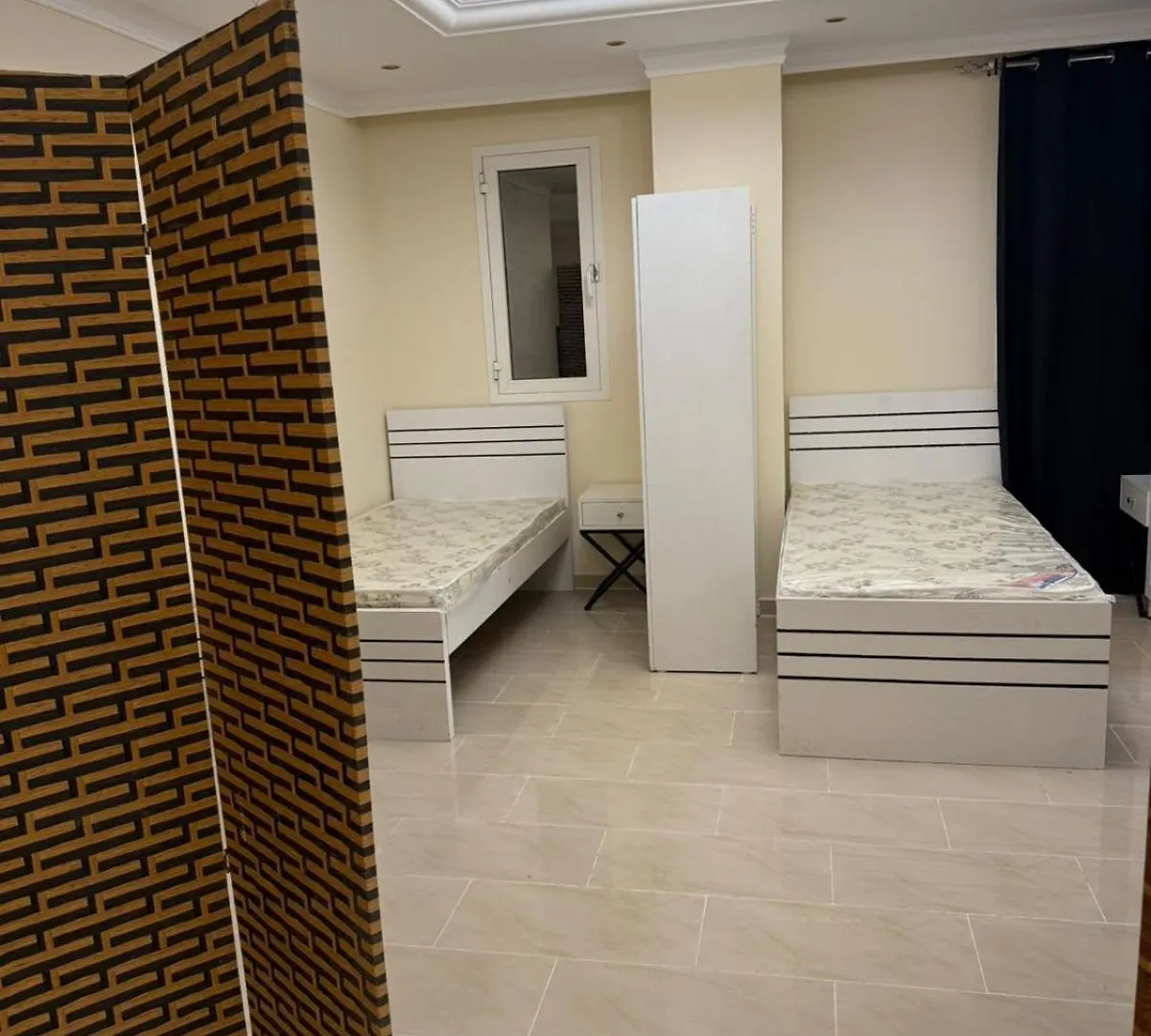 Kwatera prywatna Executive Female Sharing Bed Space Near Bus Stop & Corniche Szardża