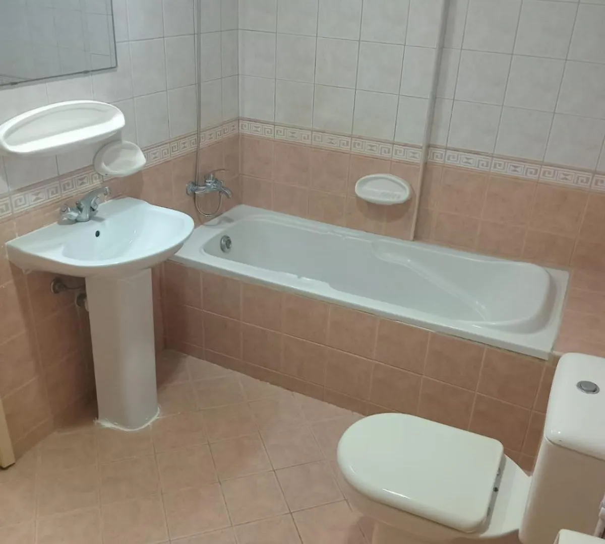 Partition Small Room For Single Male Homestay