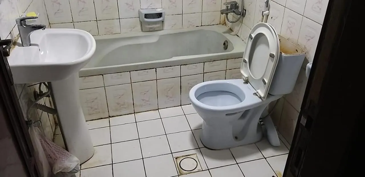 Homestay Partition Small Room For Single Male